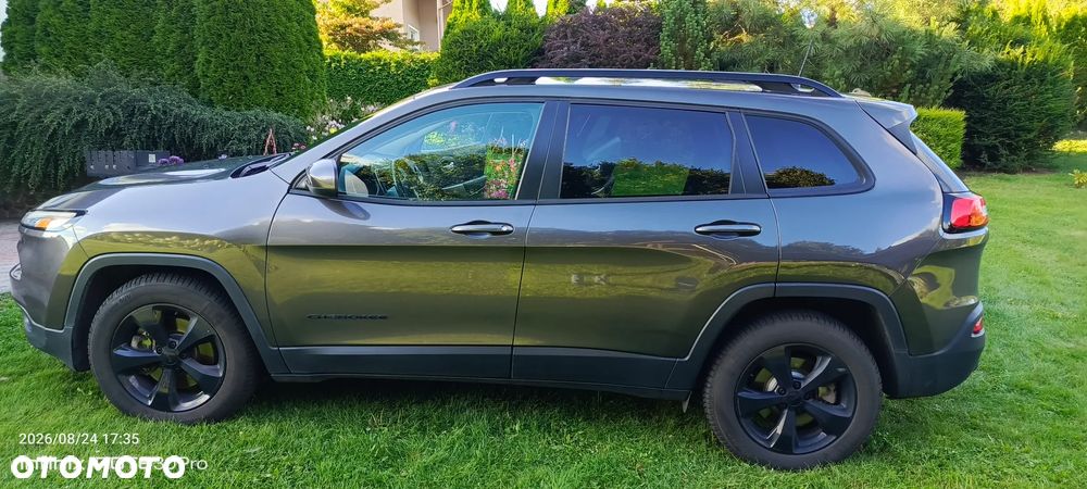 Jeep Cherokee - 3