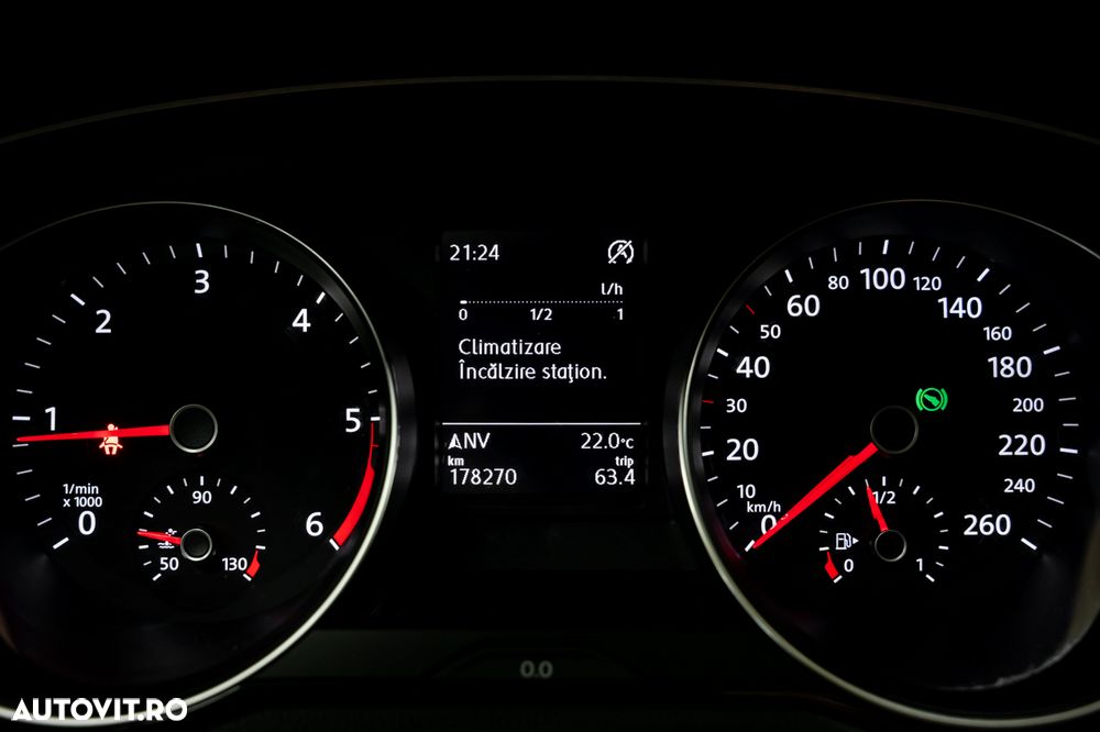 Volkswagen Passat 2.0 TDI SCR (BlueMotion Tech) 4Motion D Highline - 38