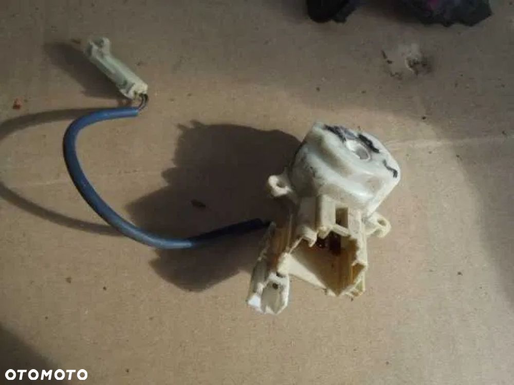 kostka stacyjki antena imo toyota yaris I - 2