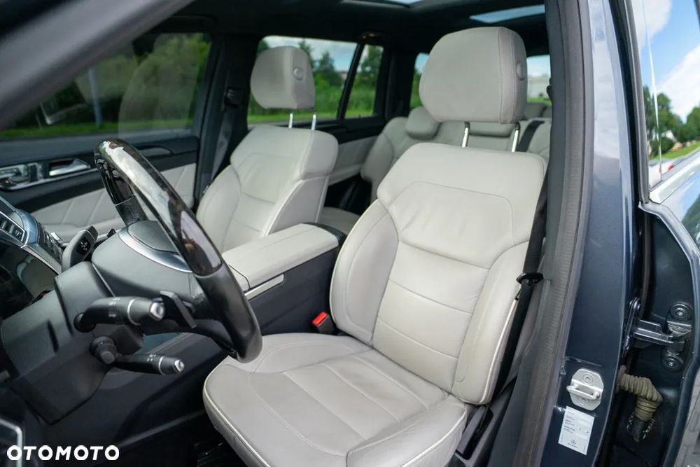 Mercedes-Benz GL 350 BlueTEC 4Matic 7G-TRONIC - 21