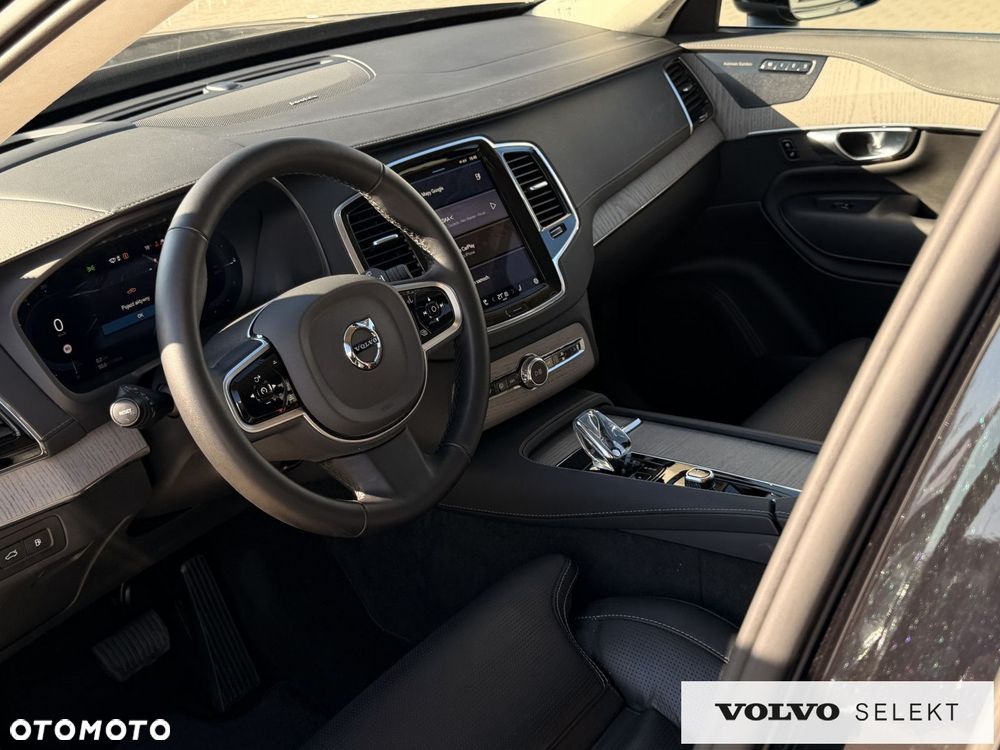 Volvo XC 90 - 9