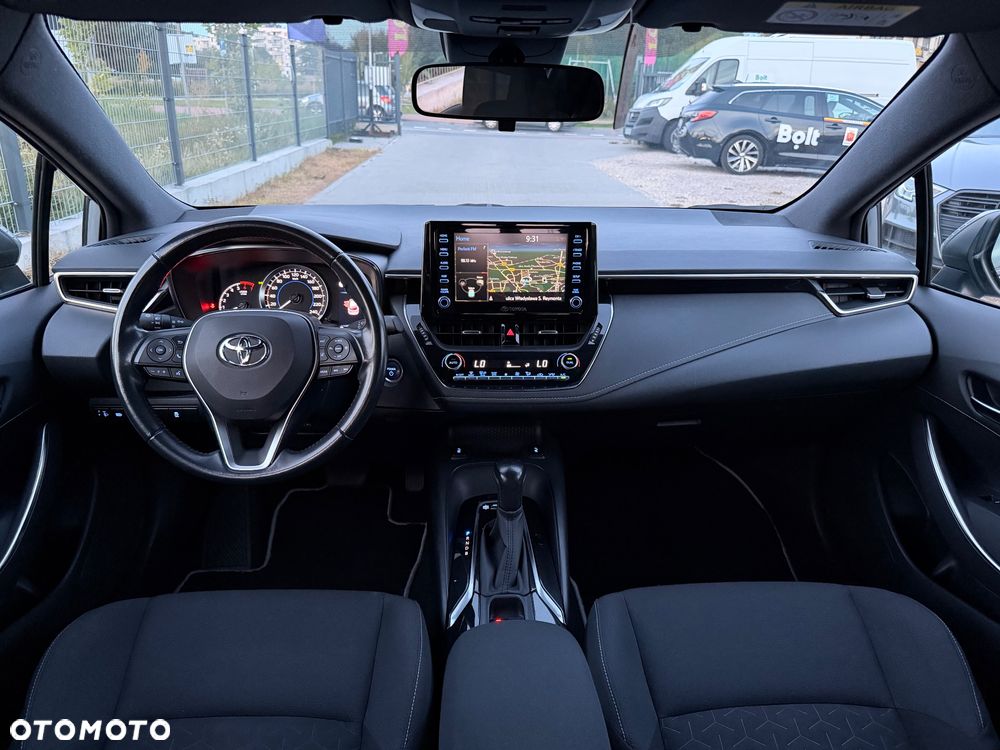 Toyota Corolla 1.8 Hybrid Comfort - 18