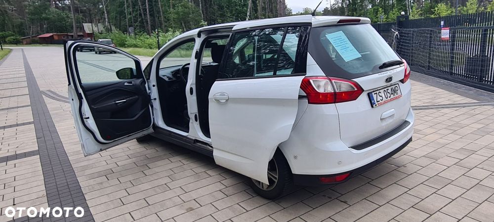 Ford Grand C-MAX - 28