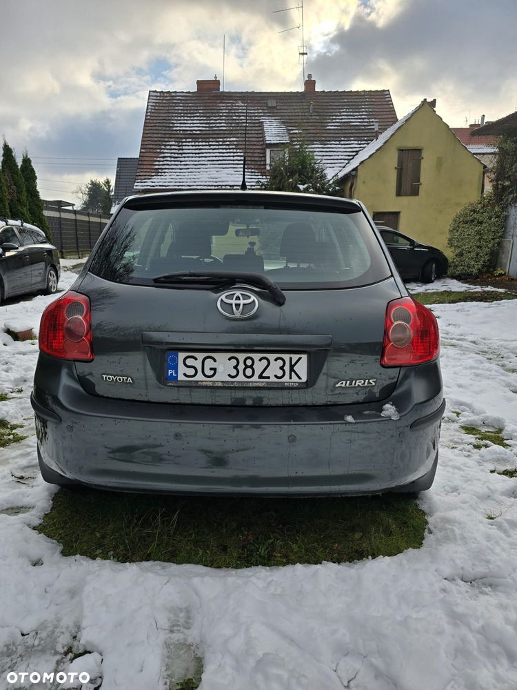 Toyota Auris 1.6 VVT-i Terra - 13