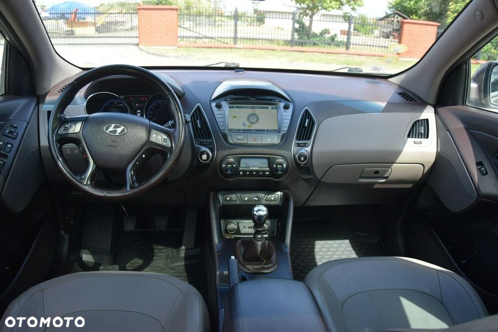 Hyundai ix35 2.0 CRDi 4WD Fifa World Cup Gold Edition - 37