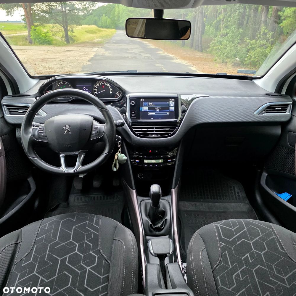 Peugeot 2008 1.2 Pure Tech Style - 10