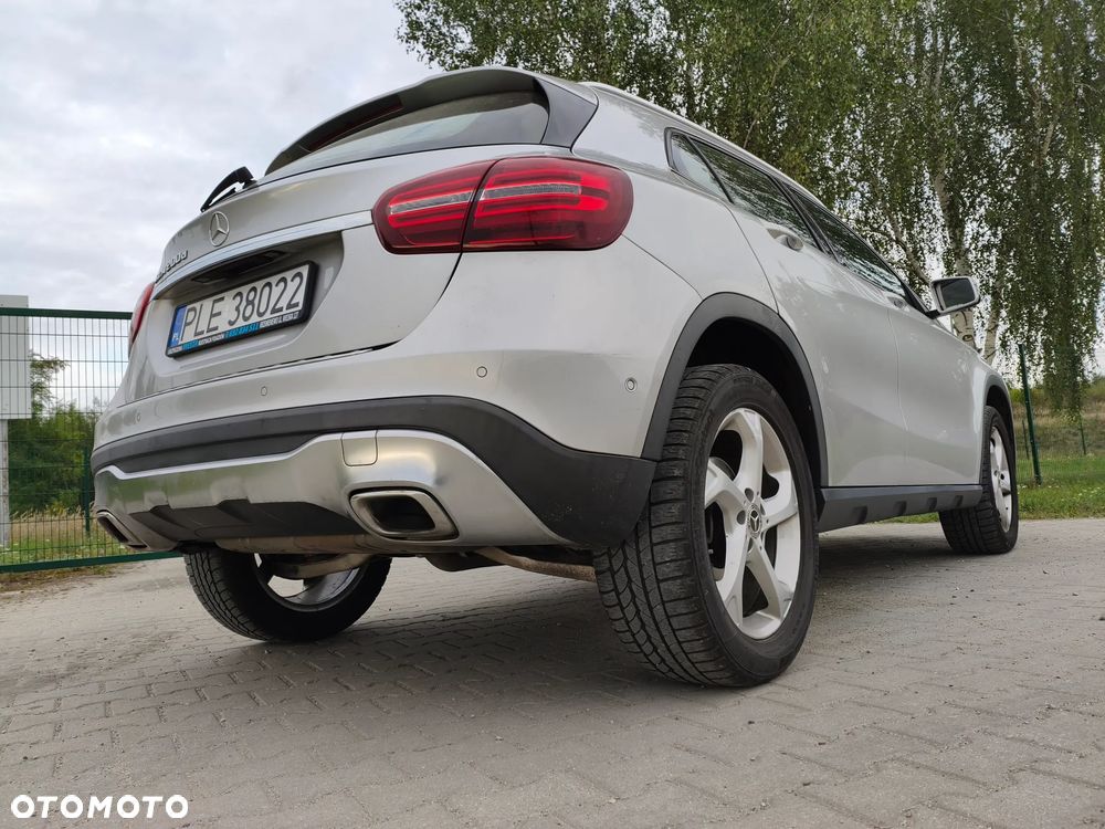 Mercedes-Benz GLA 200 d 7G-DCT Style - 12