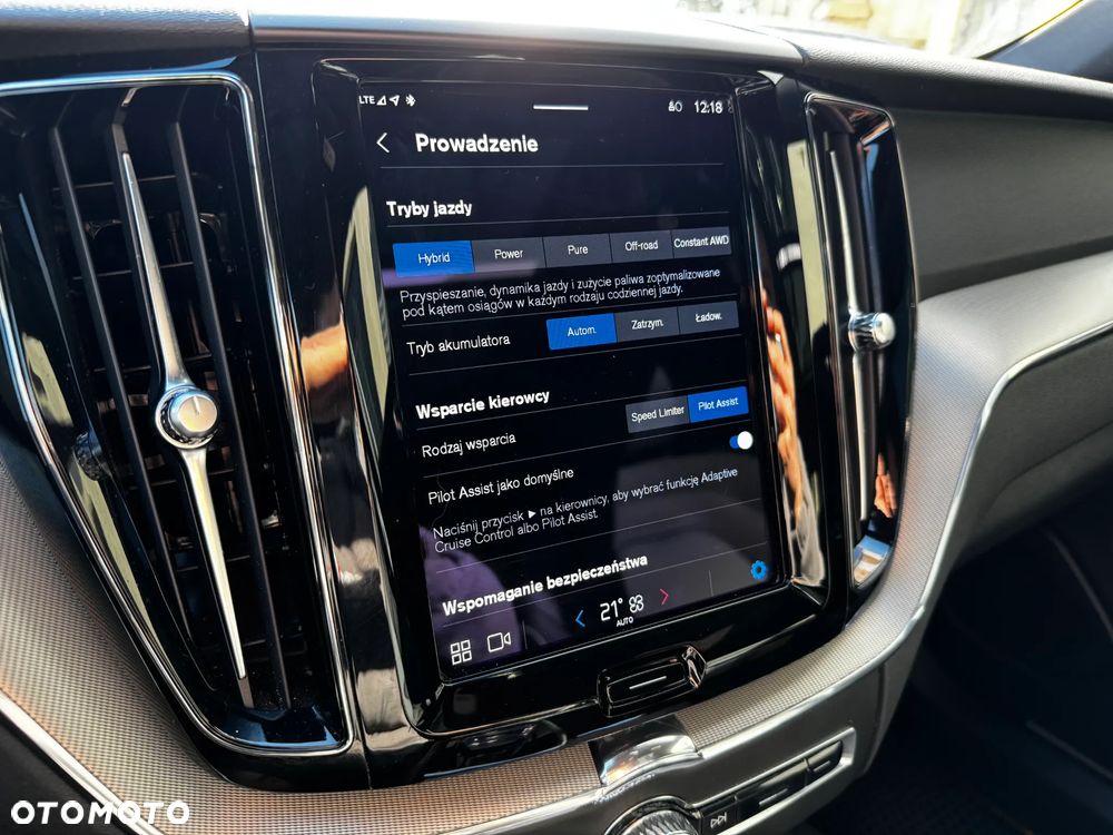 Volvo XC 60 T8 Plug-In Hybrid AWD Polestar Engineered - 16