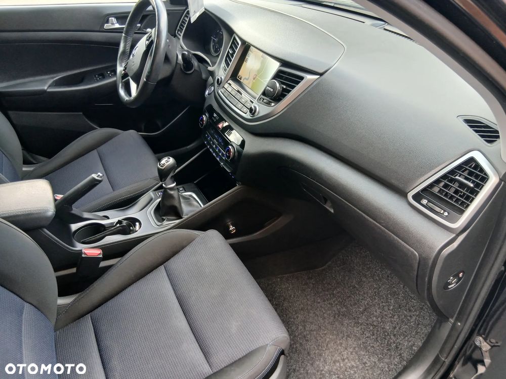 Hyundai Tucson 1.7 CRDI BlueDrive Style 2WD - 9