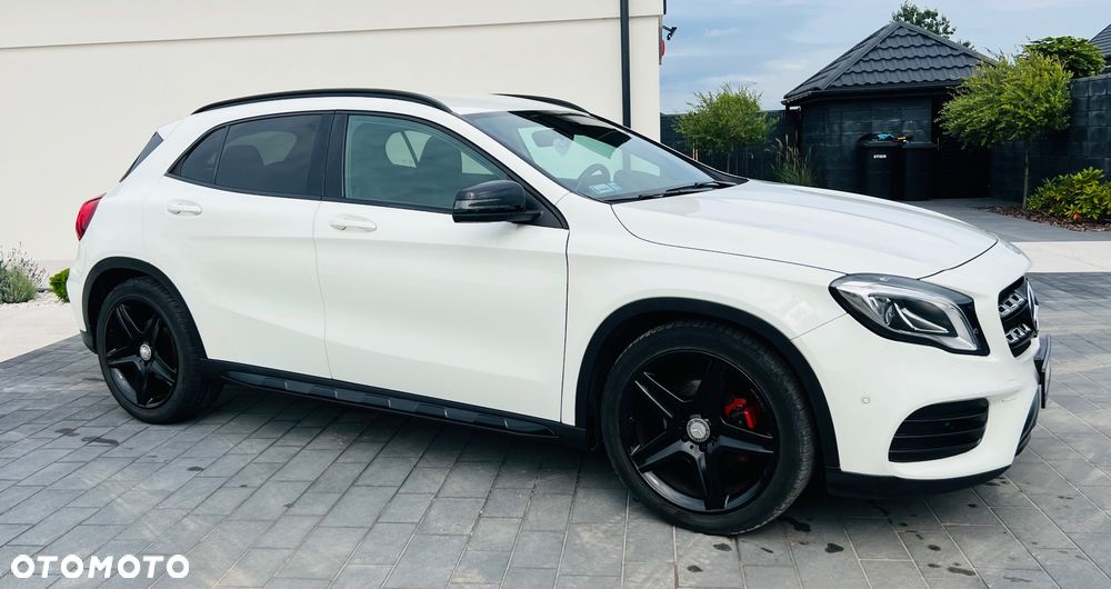 Mercedes-Benz GLA 180 d 7G-DCT AMG Line - 13