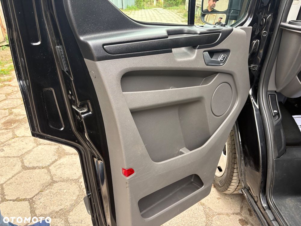 Ford Transit Custom 290 L2H1 Limited - 9