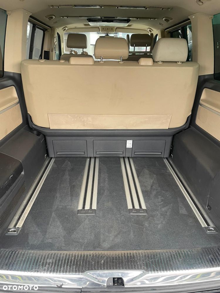 Volkswagen Multivan - 8