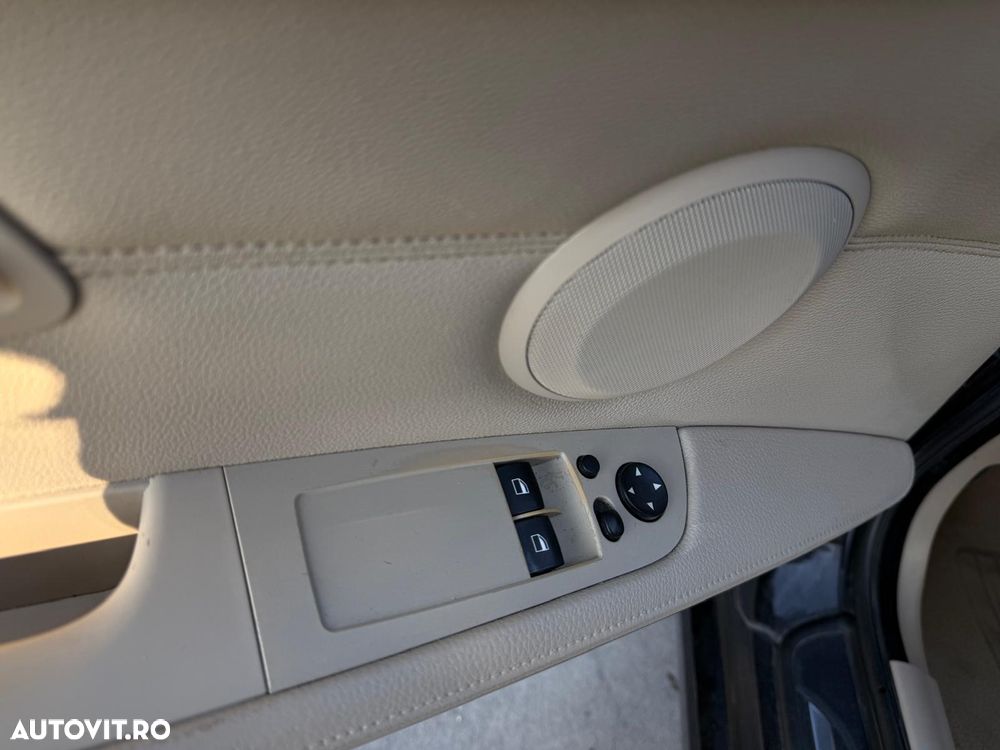 BMW Seria 3 320d Aut. - 22