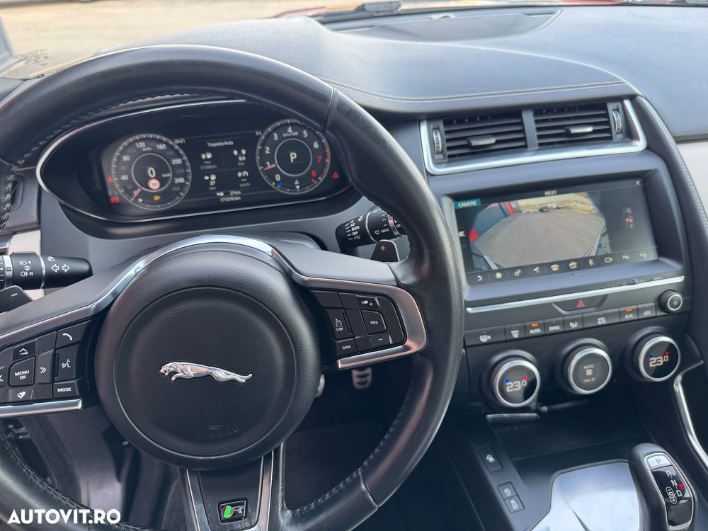 Jaguar E-Pace P200 AWD R-Dynamic S - 17