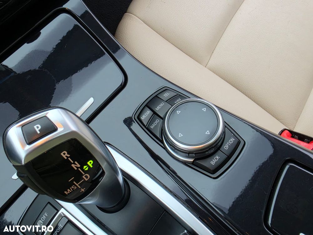 BMW Seria 5 520d Aut. Luxury Line - 23
