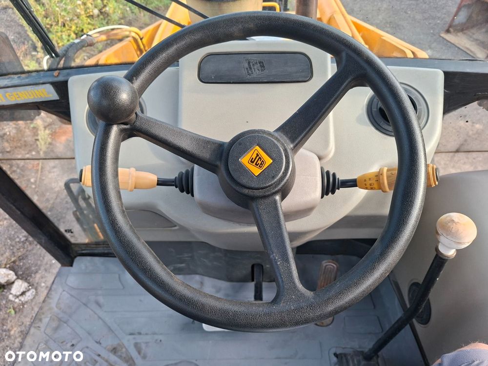 JCB 2Cx 4X4 - 12