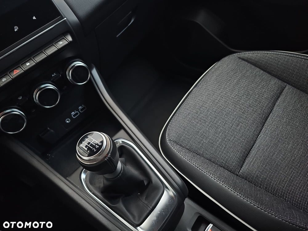 Renault Captur 1.0 TCe Techno - 24