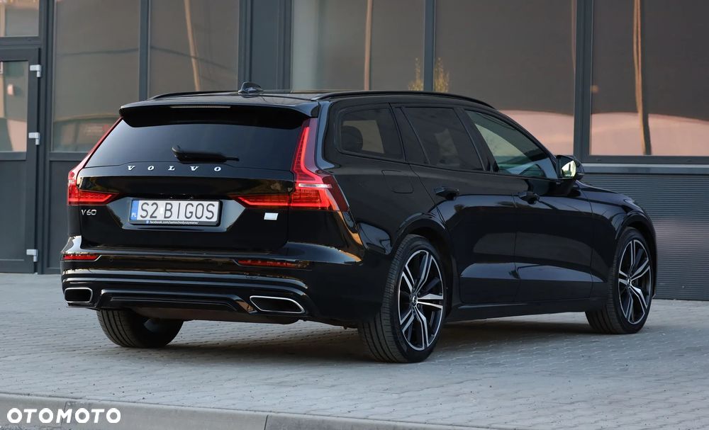 Volvo V60 T8 AWD Twin Engine Geartronic R-Design - 37