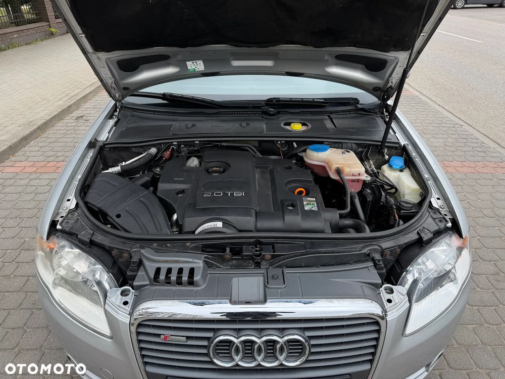 Audi A4 Avant 2.0 TDI - 16
