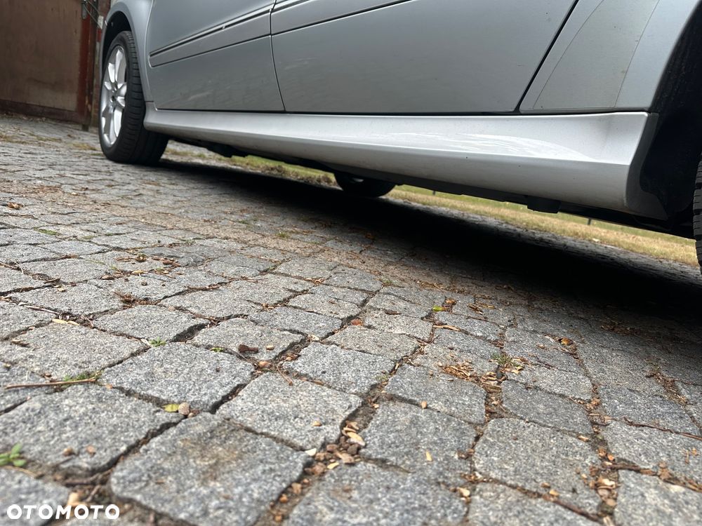 Mercedes-Benz Klasa B 160 BlueEFFICIENCY SPORT EDITION - 34