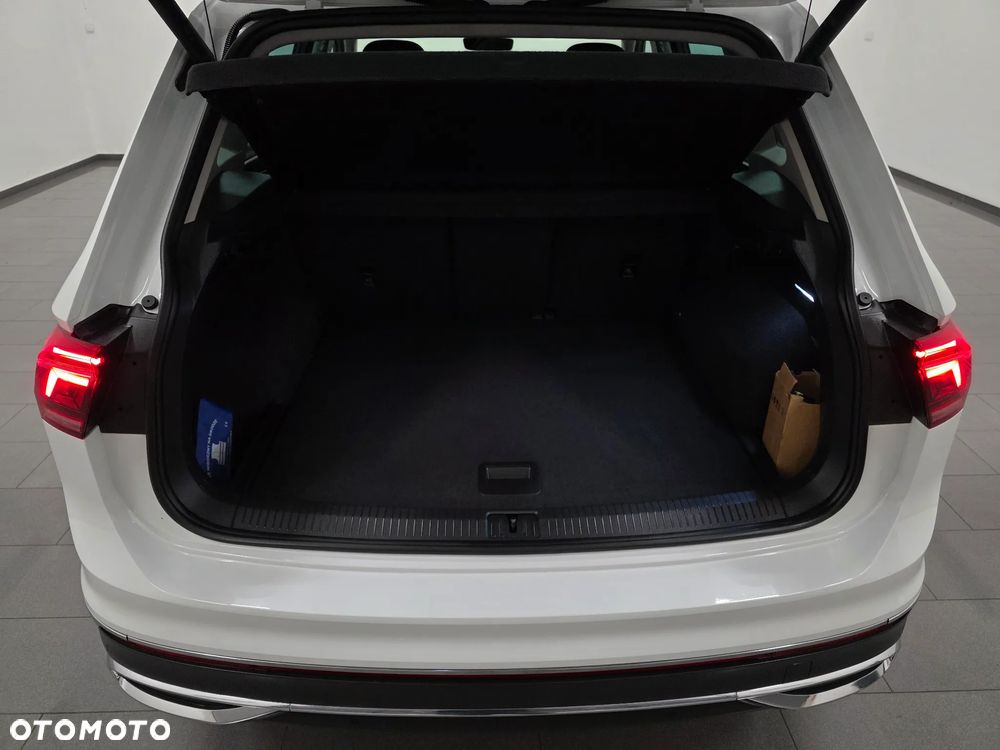 Volkswagen Tiguan 1.5 TSI EVO Elegance DSG - 39