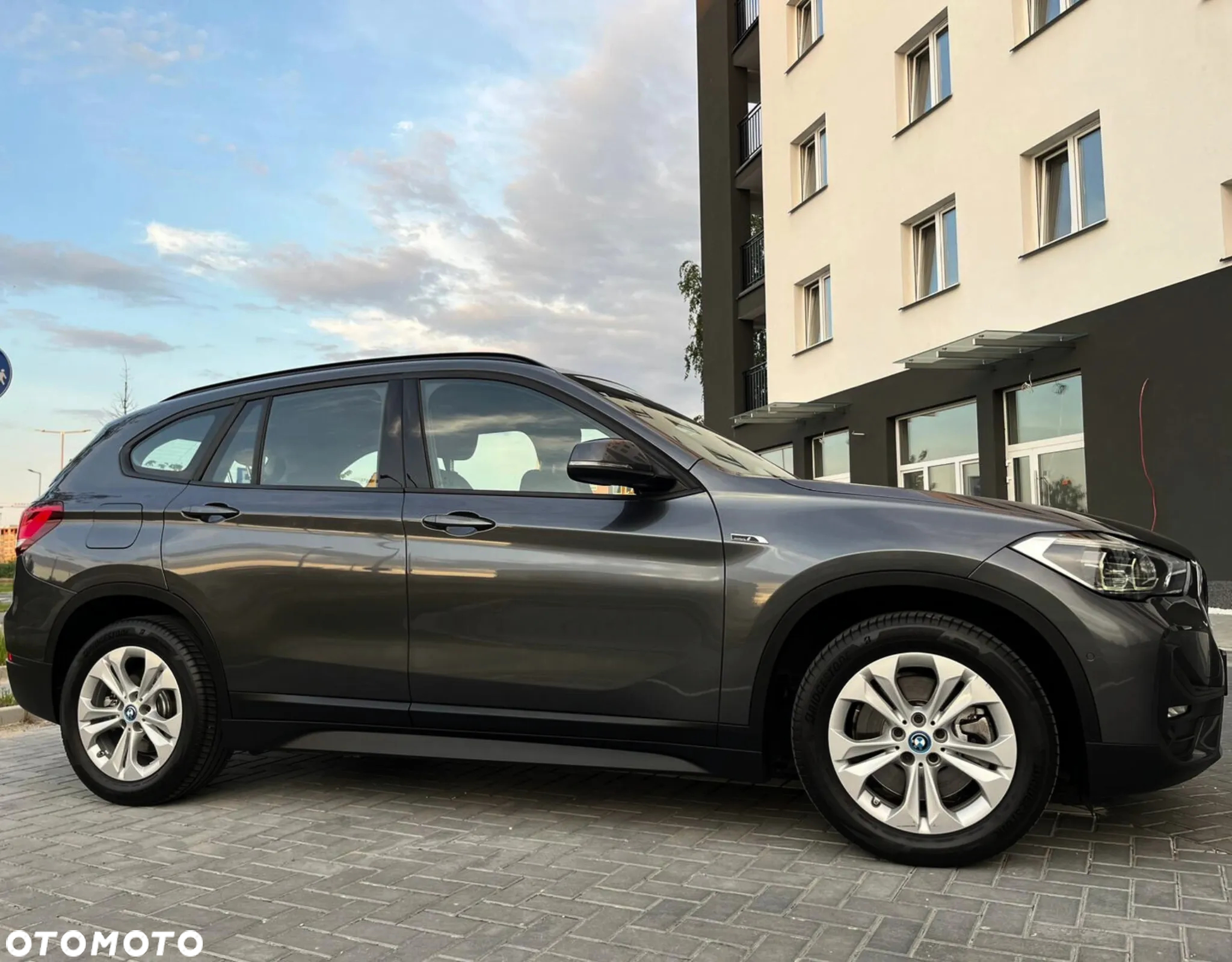 BMW X1 xDrive25e Business Edition - 2
