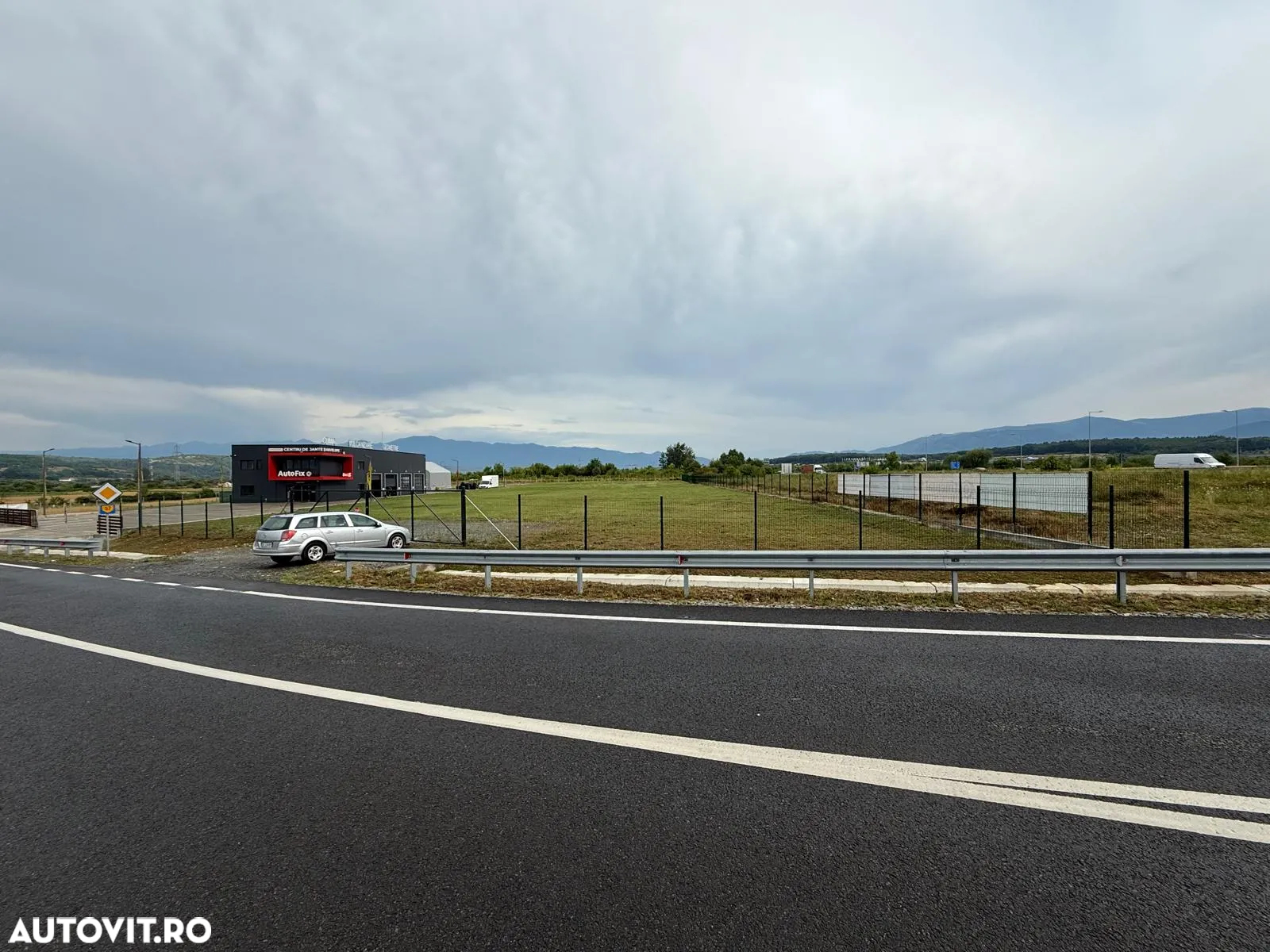 Teren de inchiriat in sensul giratoriu Mohu, judetul Sibiu, langa autoastrada A1 si Dn1 - 2