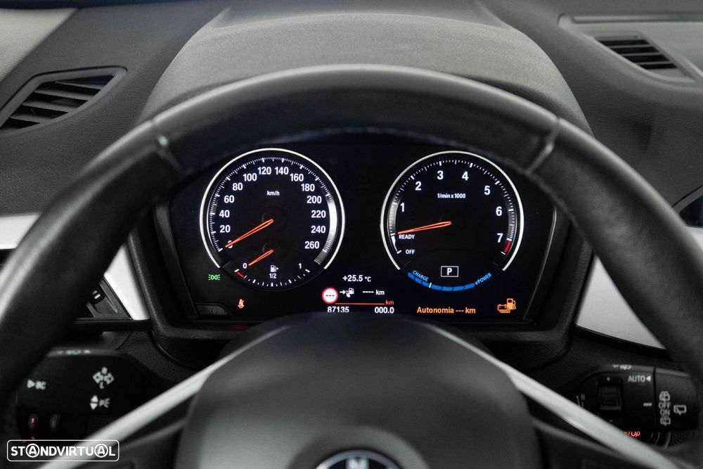 BMW X1 25 e xDrive Corporate Edition - 15