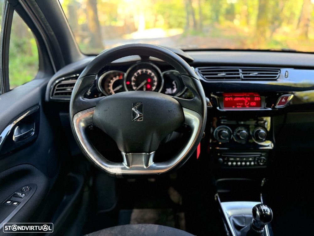 Citroën DS3 1.2 VTi So Chic - 14