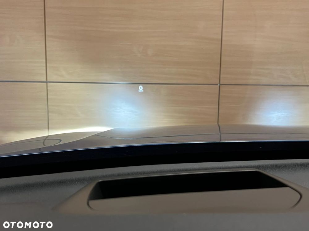 Volvo XC 60 T8 Plug-In Hybrid AWD R-Design - 20