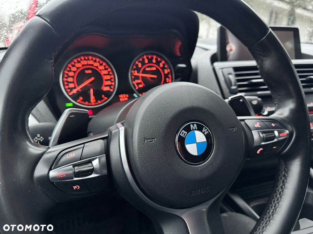 BMW Seria 1 125i Advantage sport - 29