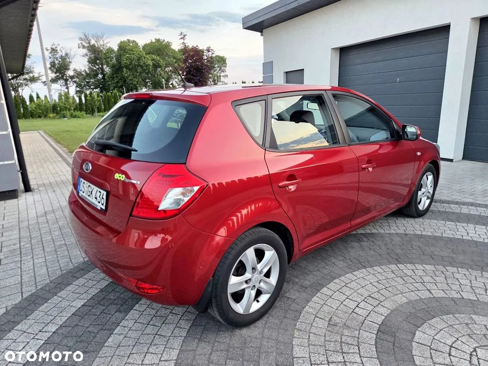 Kia Ceed - 6