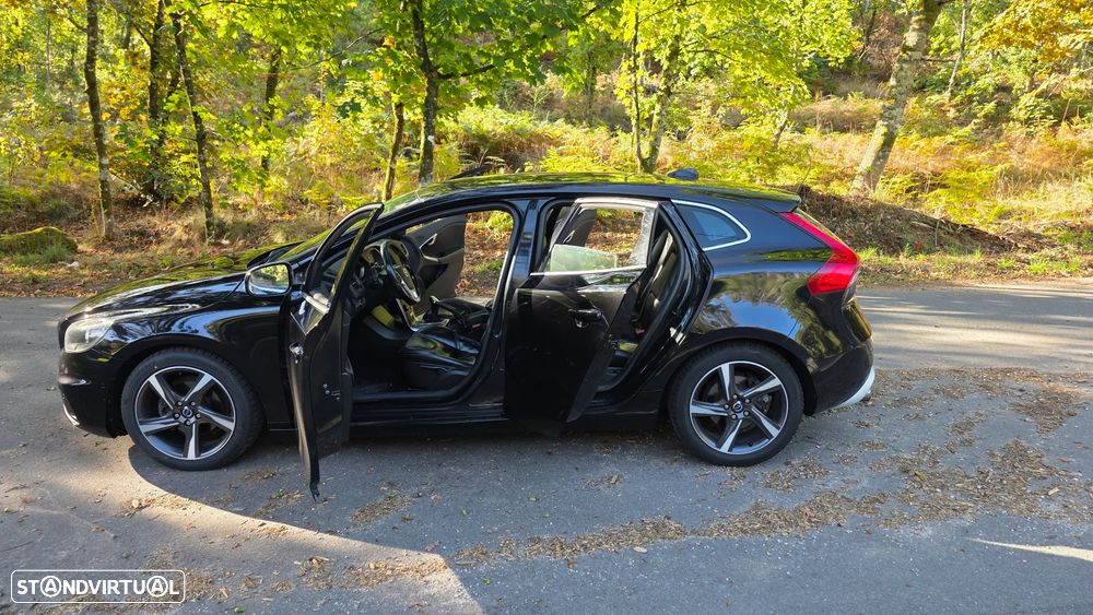 Volvo V40 D2 R Design - 22