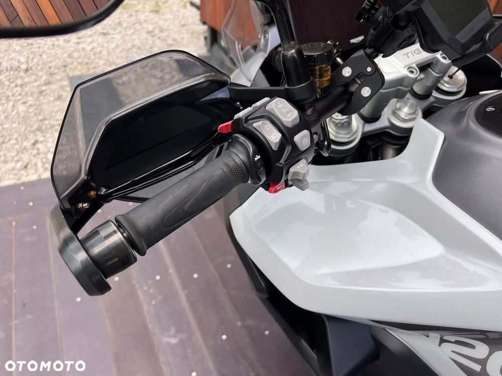 Triumph Tiger - 24