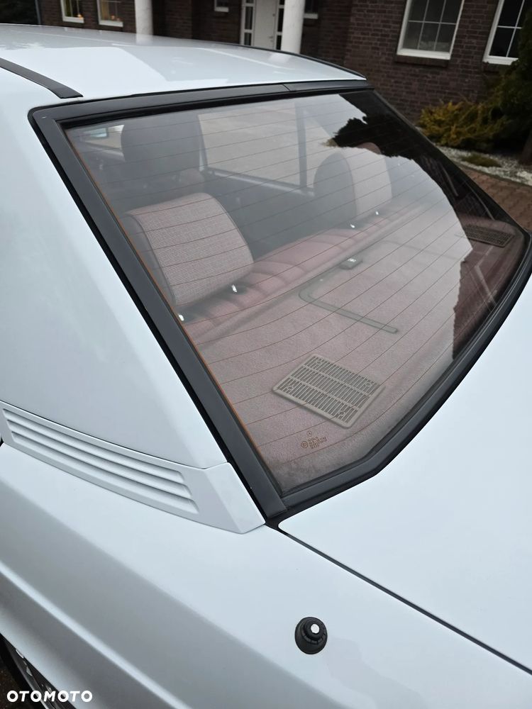 Mercedes-Benz W201 (190) - 9