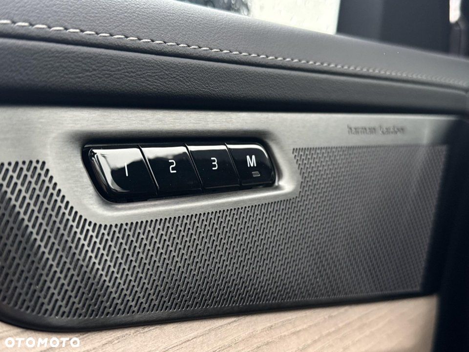 Volvo XC 90 - 25