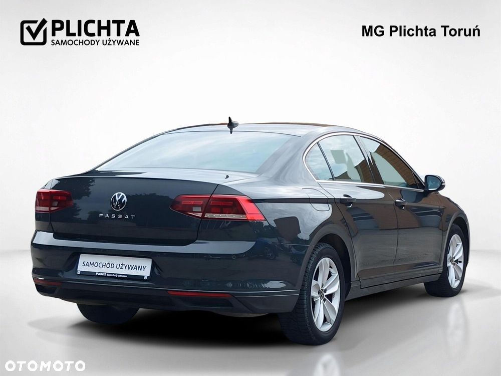 Volkswagen Passat - 6