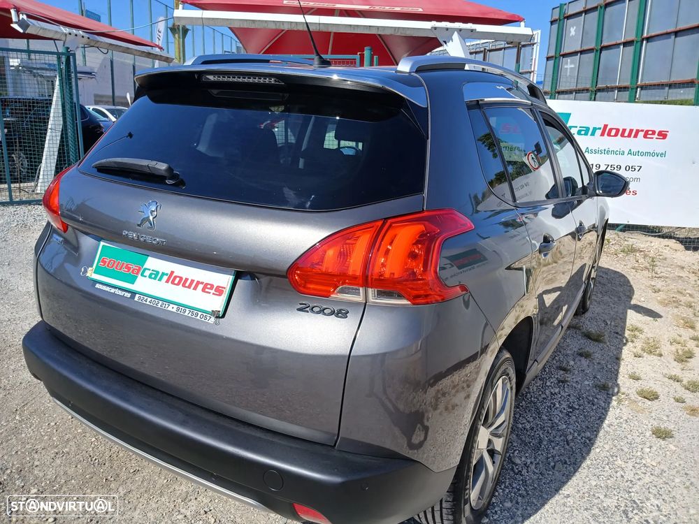Peugeot 2008 1.2 PureTech Style - 7