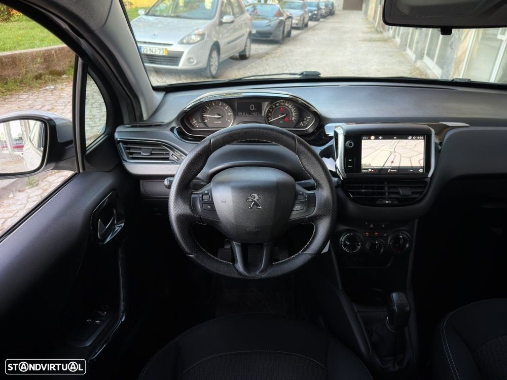 Peugeot 208 1.2 PureTech Style - 17