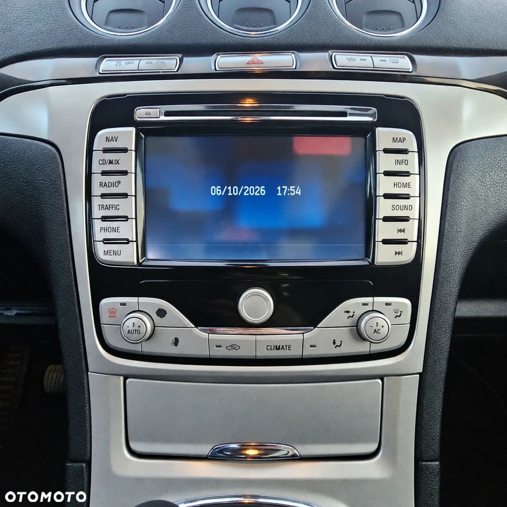 Ford Galaxy 2.0 Ghia - 16