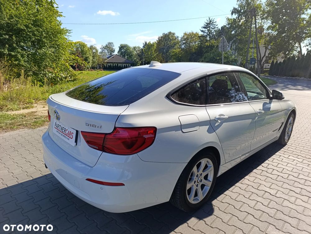 BMW 3GT 318d Business Edition - 4