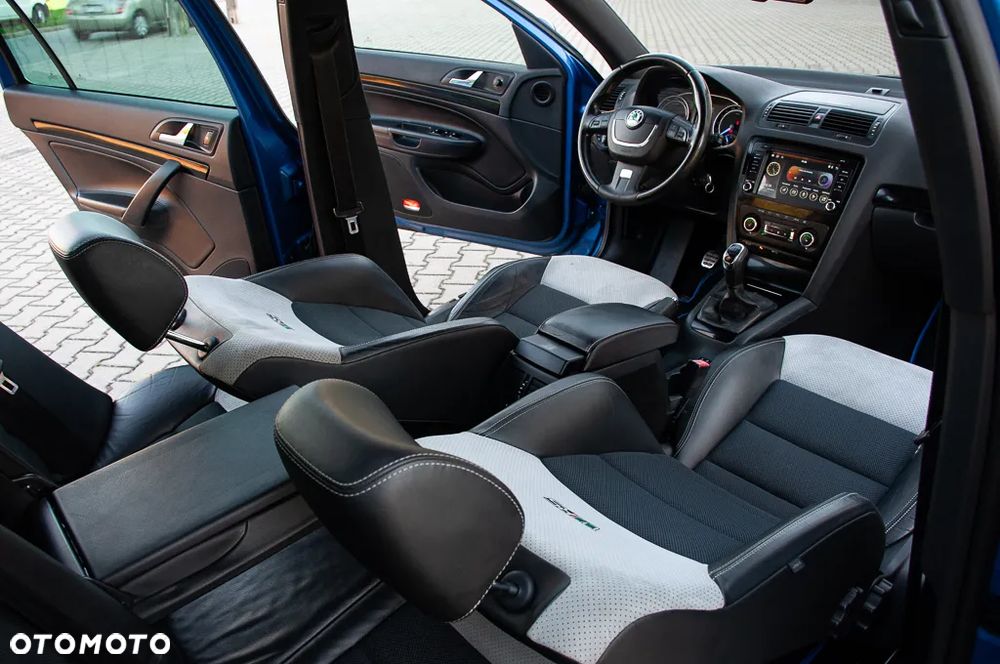 Skoda Octavia Combi RS - 22