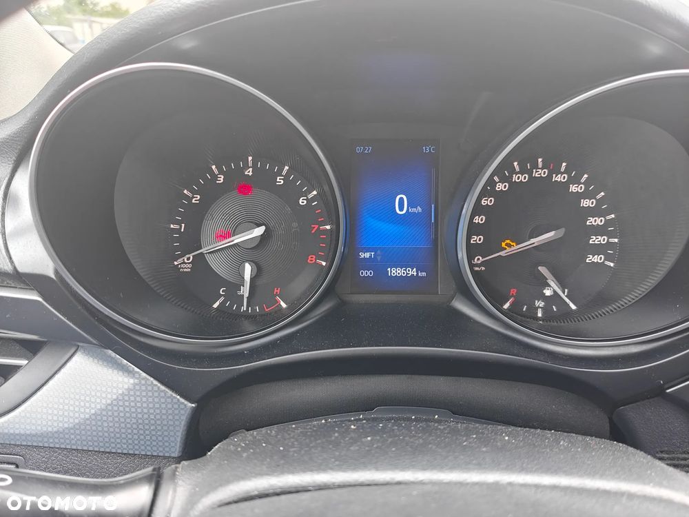 Toyota Avensis 1.8 Active - 8