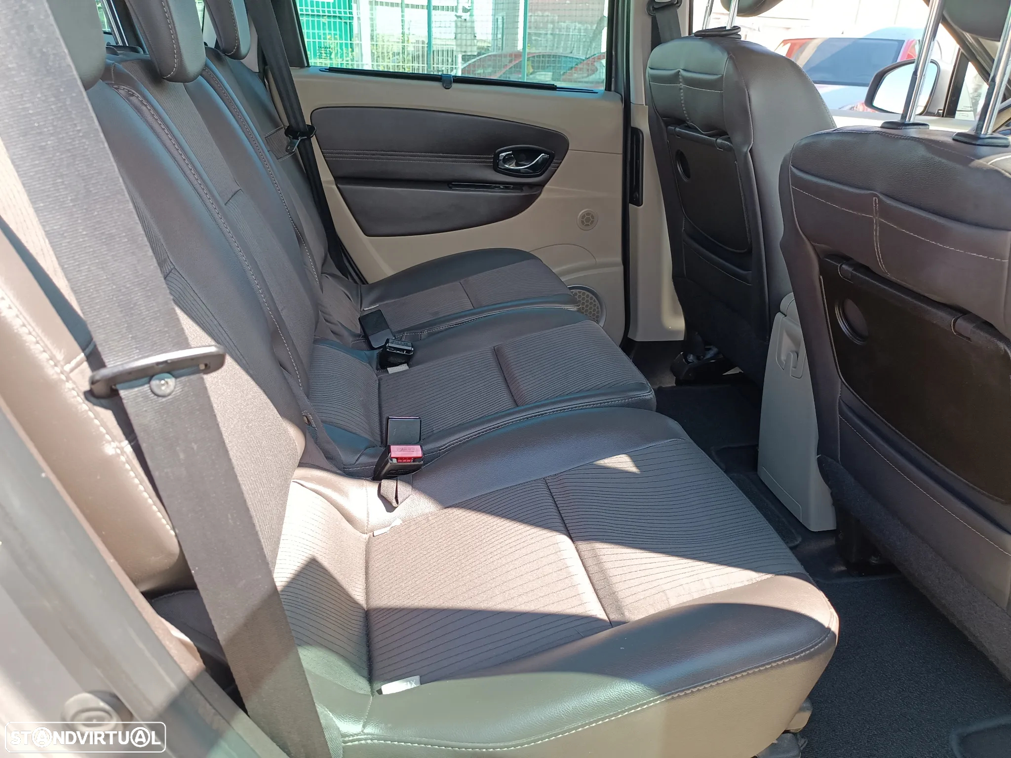Renault Grand Scénic 1.5 dCi Luxe 7L - 24
