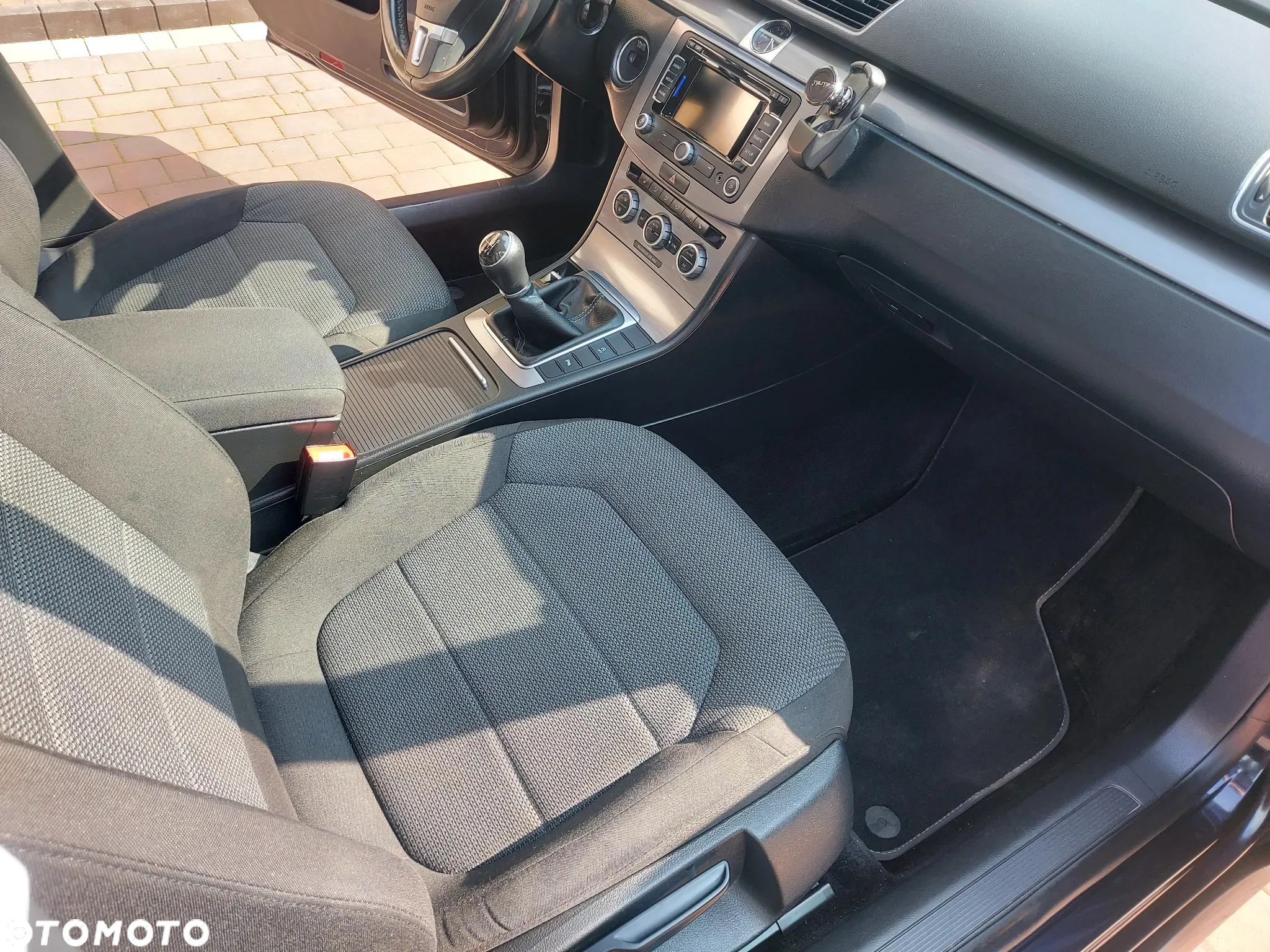 Volkswagen Passat - 14