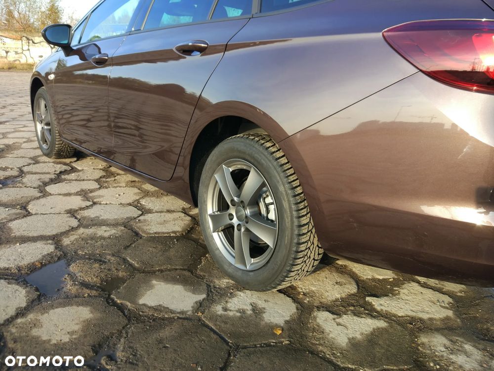 Opel Astra V 1.4 T Elite - 17