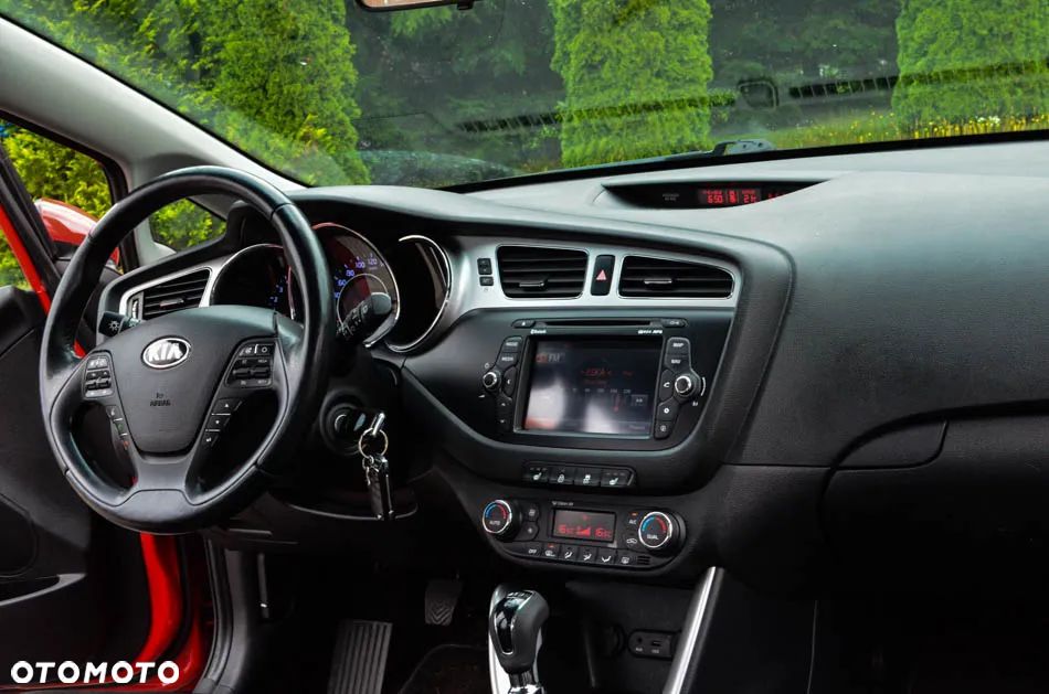 Kia Ceed 1.6 CRDi 128 Fifa World Cup Edition - 32