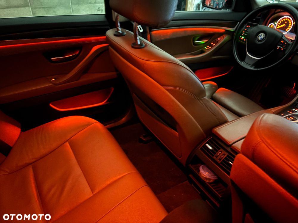 BMW Seria 5 520d Luxury Line - 28