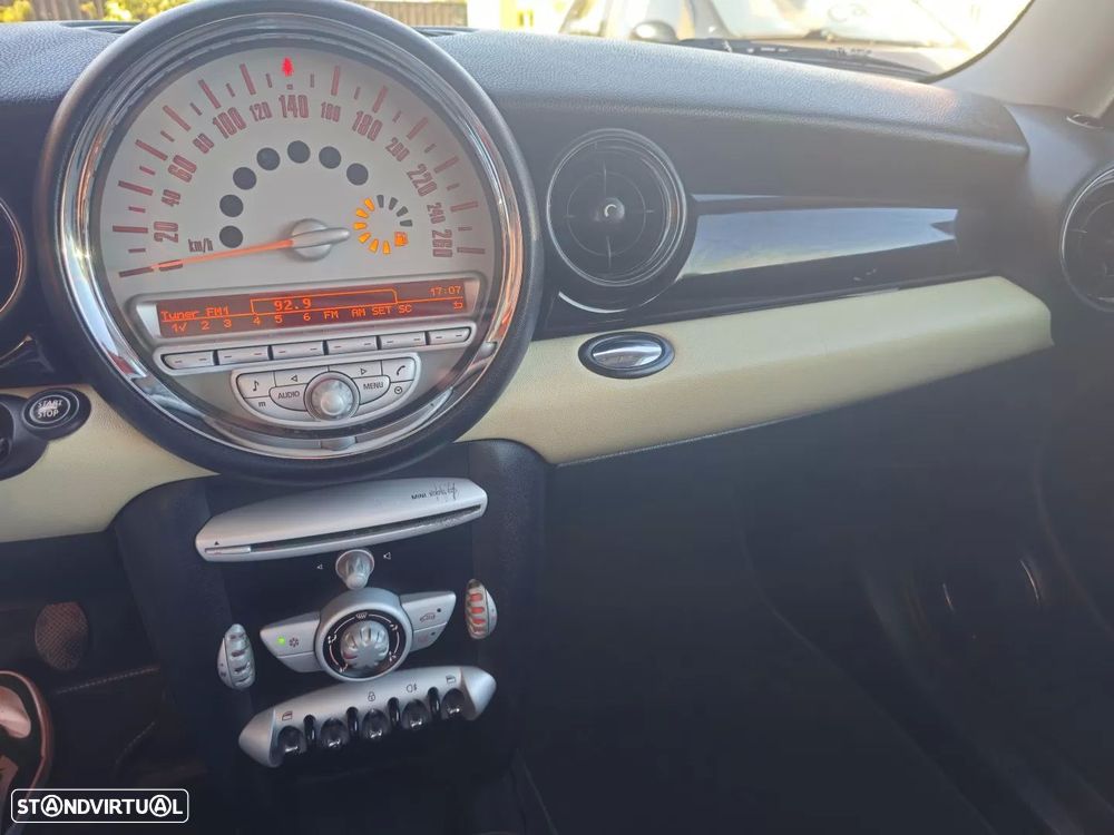 MINI Clubman Cooper D - 9