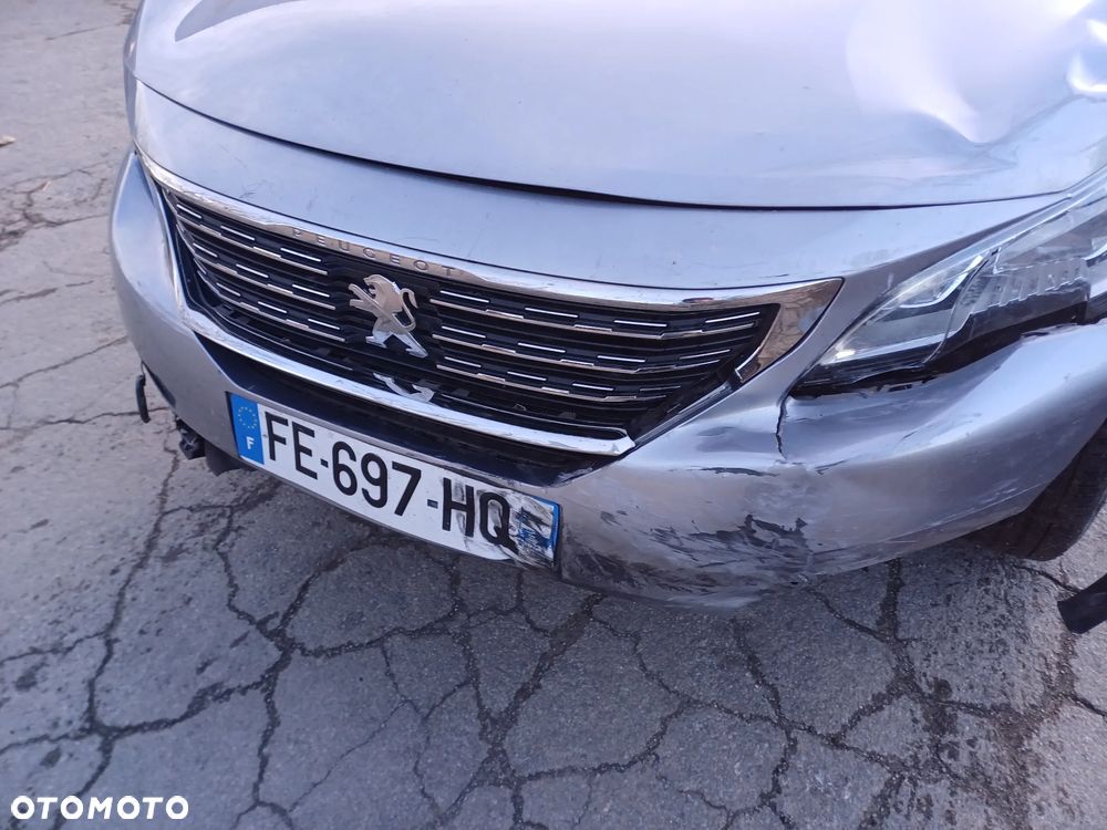 Peugeot 5008 1.5 BlueHDI Active S&S EAT8 - 22